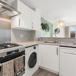 Luxury 5Bdr Townhouse Sleeps 11 Bham Cc Parking
