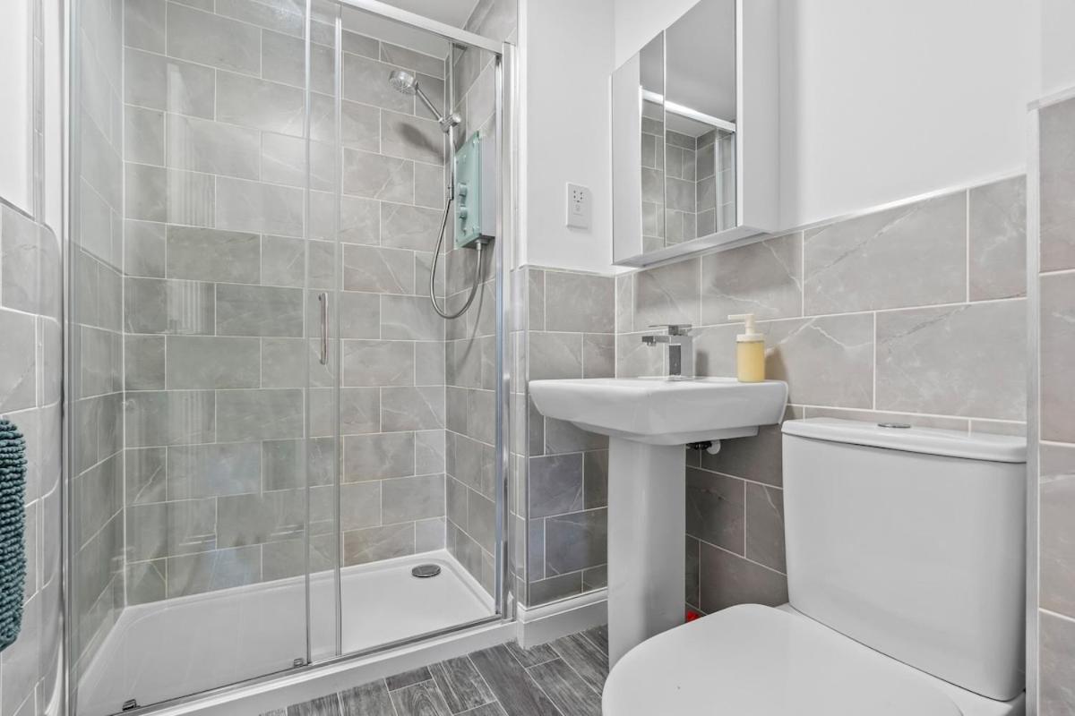 Holiday home Luxury 5bdr Townhouse Sleeps 11 Bham Cc Parking Birmingham