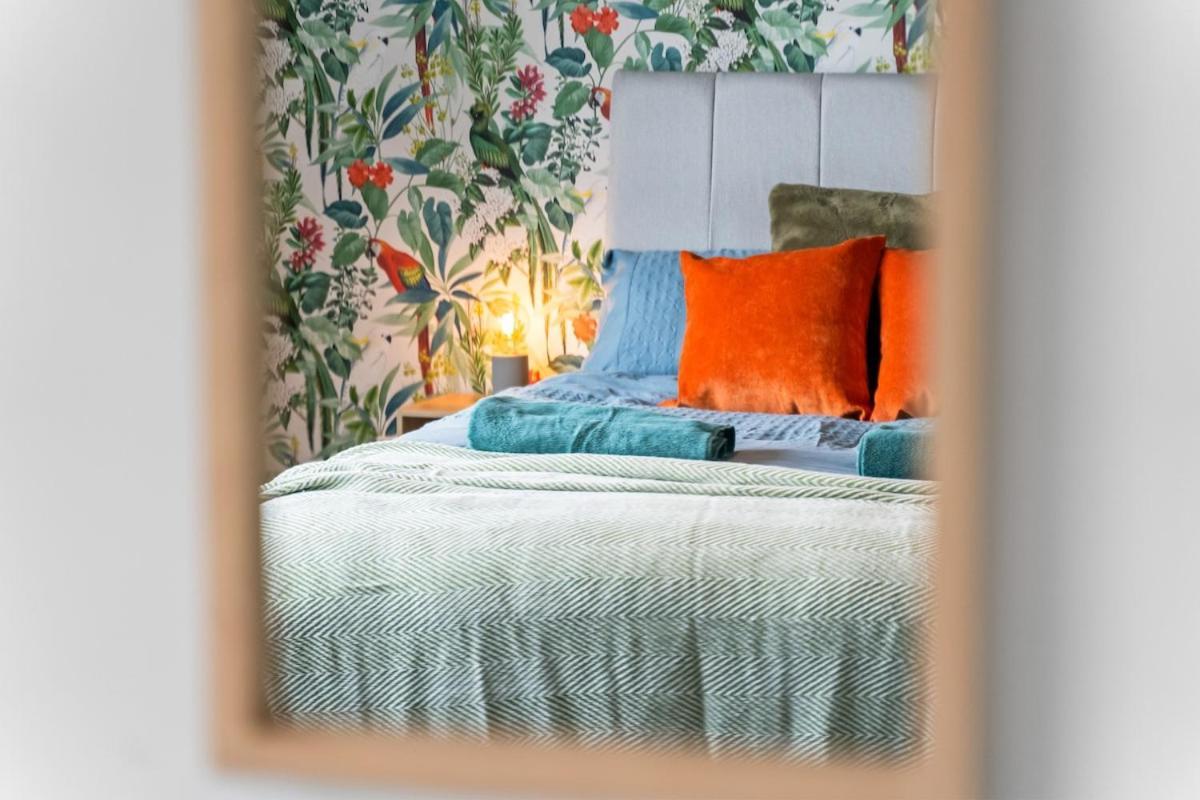 Luxury 5bdr Townhouse Sleeps 11 Bham Cc Parking Holiday home Birmingham