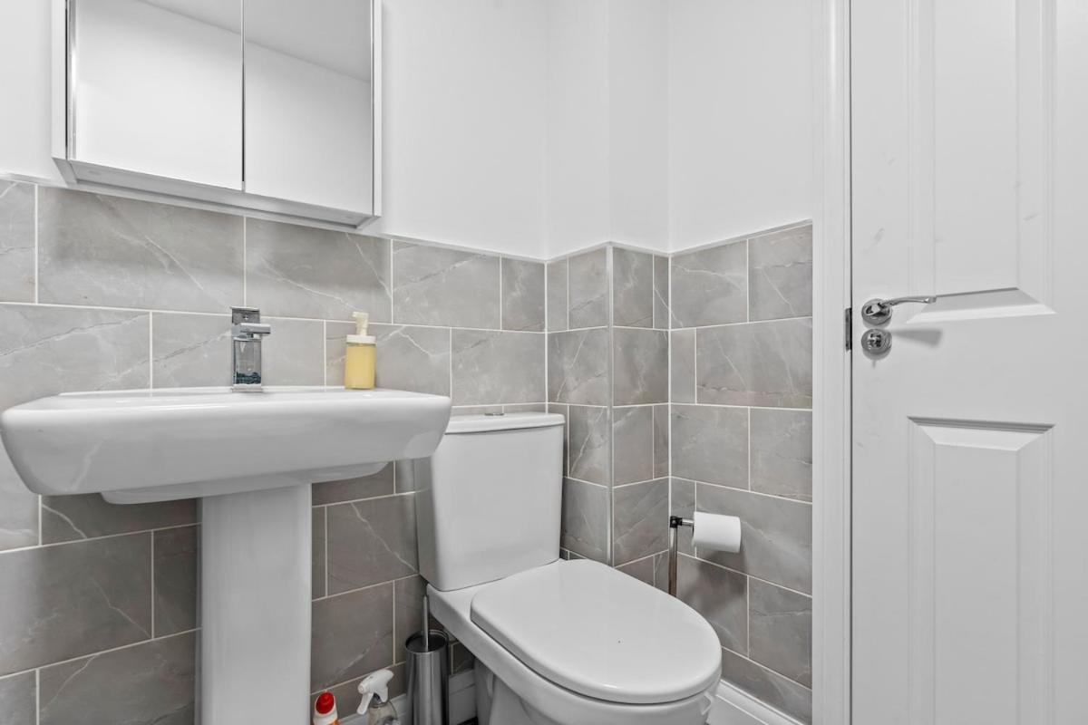 Luxury 5bdr Townhouse Sleeps 11 Bham Cc Parking Holiday home *