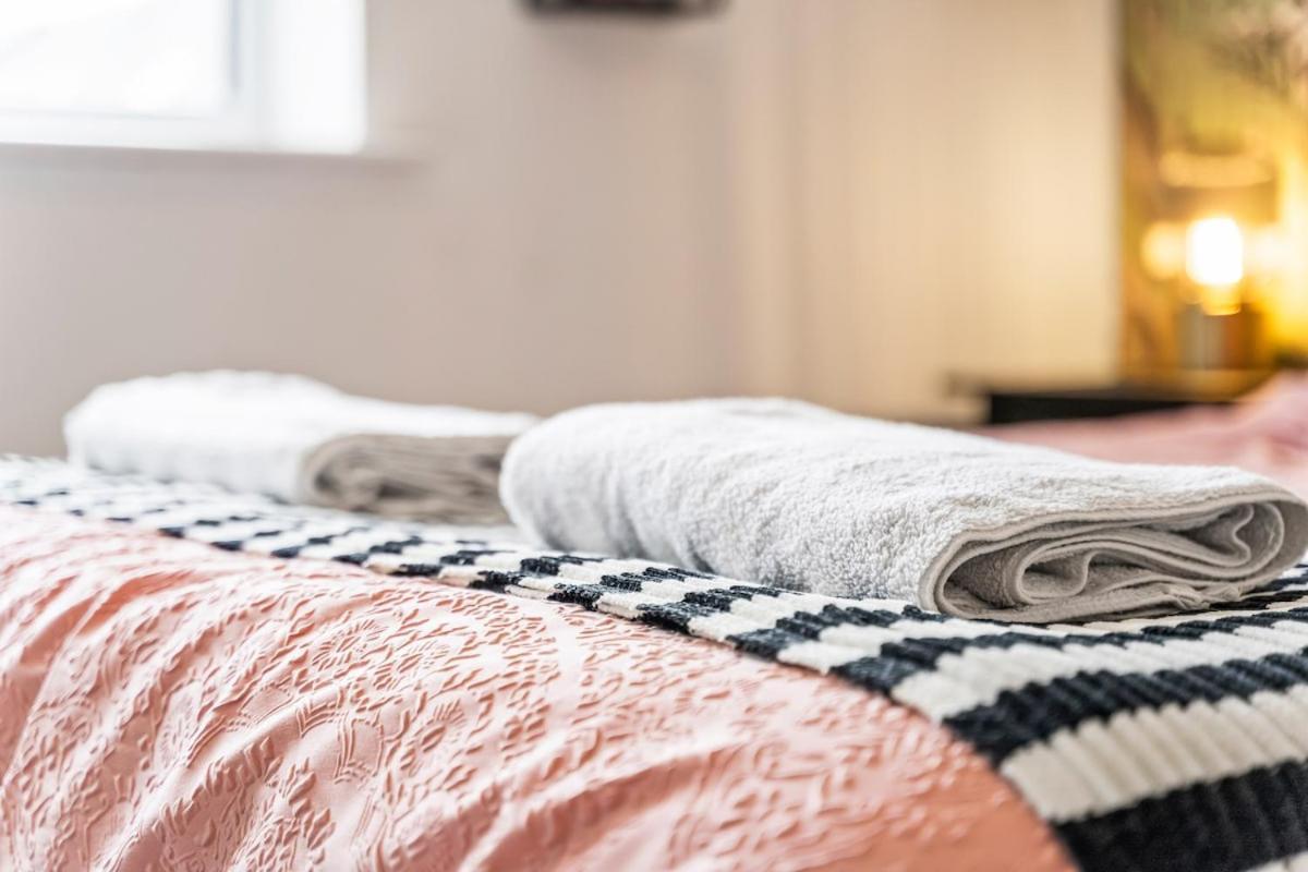 Luxury 5bdr Townhouse Sleeps 11 Bham Cc Parking Holiday home Birmingham
